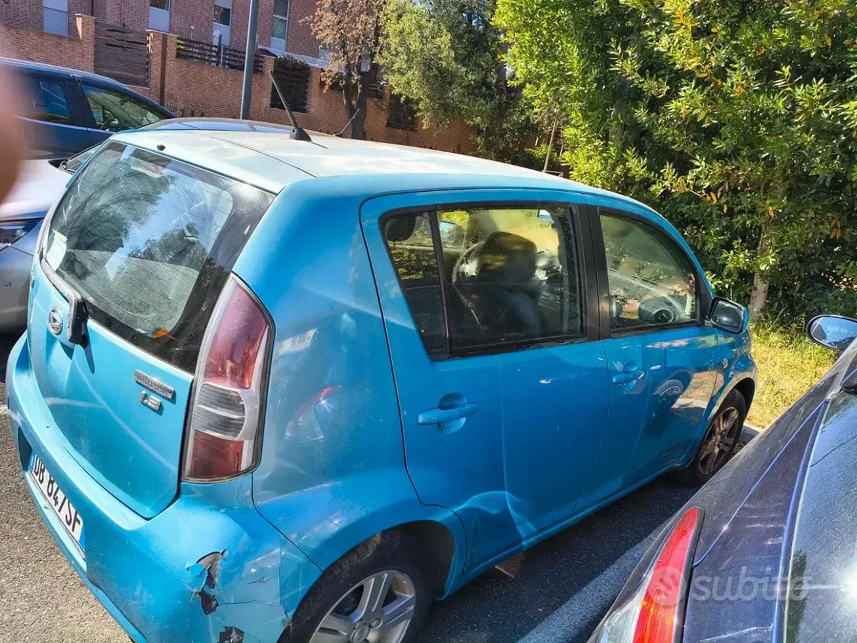 Usata Daihatsu Sirion 87 CV (63 kW) 2006 Bluazzurro Utilitaria