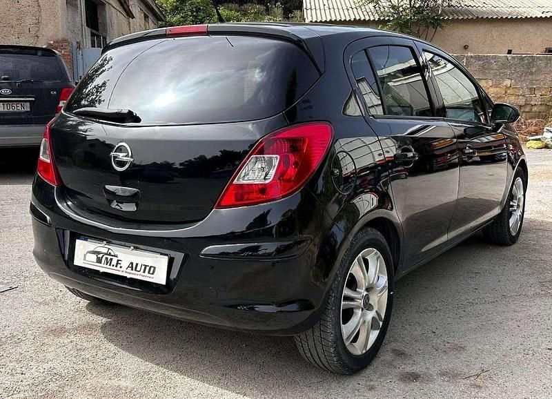 Usata Opel Corsa Edition 86 CV (63 kW) 2013 Nero Utilitaria