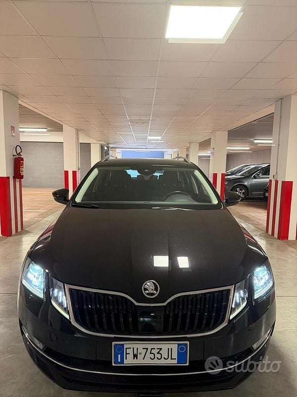 Usata Skoda Octavia G-TEC 131 CV (96 kW) 2019 Nero Station wagon