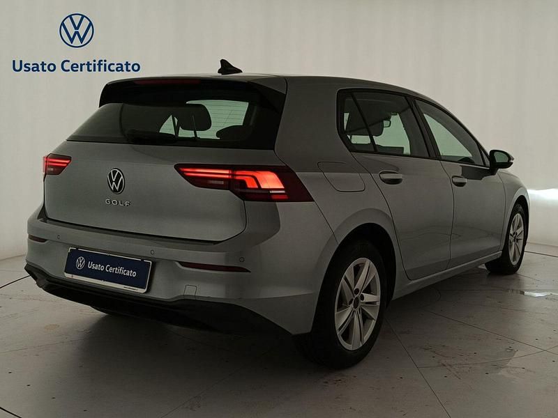 Usata VW Golf VIII Life 115 CV (84 kW) 2025 Grigio Berlina