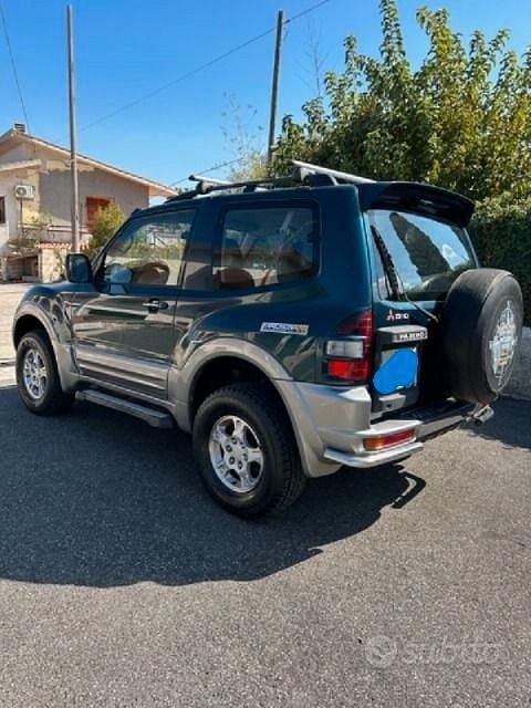 Usata Mitsubishi Pajero 160 CV (117 kW) 2001 SUV