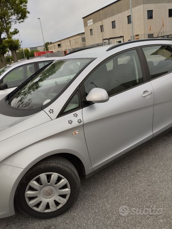 Usata Seat Altea 85 CV (62 kW) 2010 Grigio Monovolume