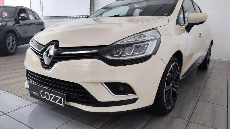 Usata Renault Clio IV Intens 90 CV (66 kW) 2018 Beige Berlina