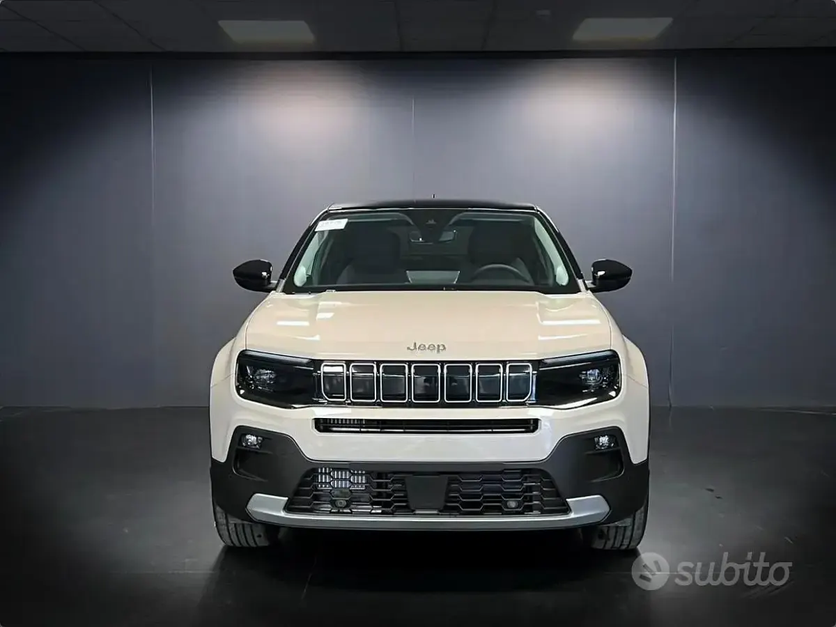 Nuova Jeep Avenger Summit 101 CV (74 kW) 2025 Grigio SUV