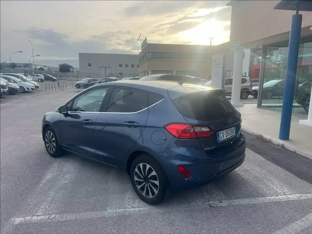 Usata Ford Fiesta Titanium 125 CV (91 kW) 2024 Blu metallizzato Berlina