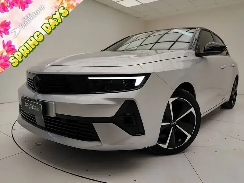 Usata Opel Astra S 131 CV (96 kW) 2025 Utilitaria