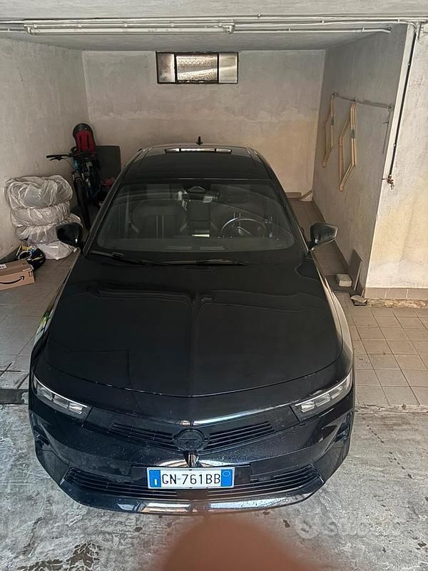 Usata Opel Astra GS Line 130 CV (95 kW) 2023 Nero Berlina