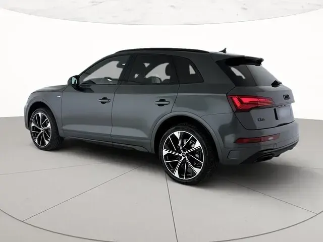 Usata Audi Q5 S-line plus 204 CV (150 kW) 2024 Grigio daytona perla SUV
