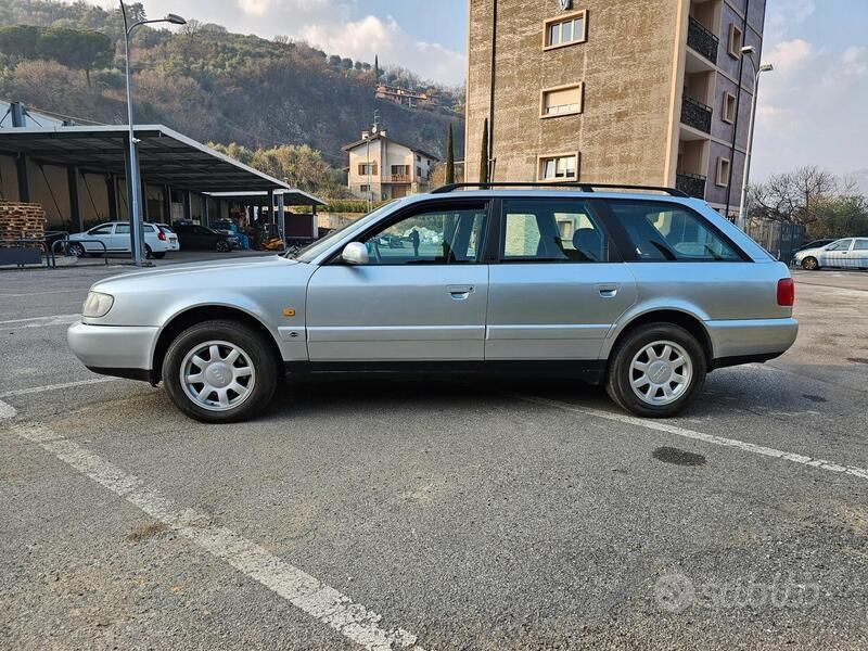 Usata Audi A6 140 CV (102 kW) 1995 Argento Station wagon