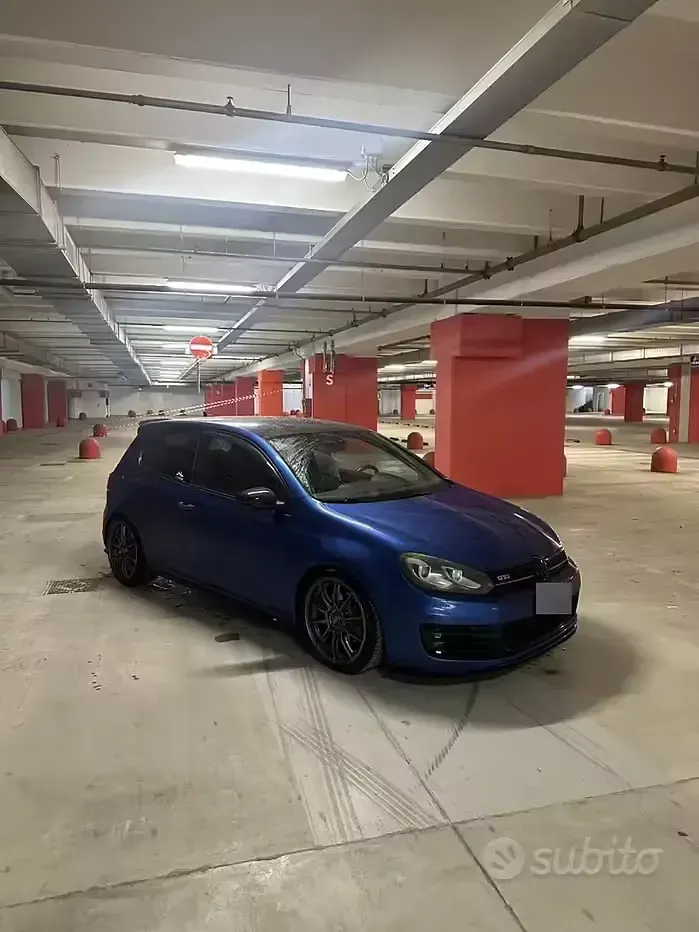 Usata VW Golf VIII GTI 210 CV (154 kW) 2023 Blu Berlina
