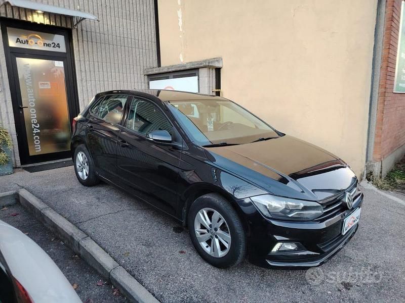 Usata VW Polo Comfortline 75 CV (55 kW) 2018 Nero metallizzato Berlina