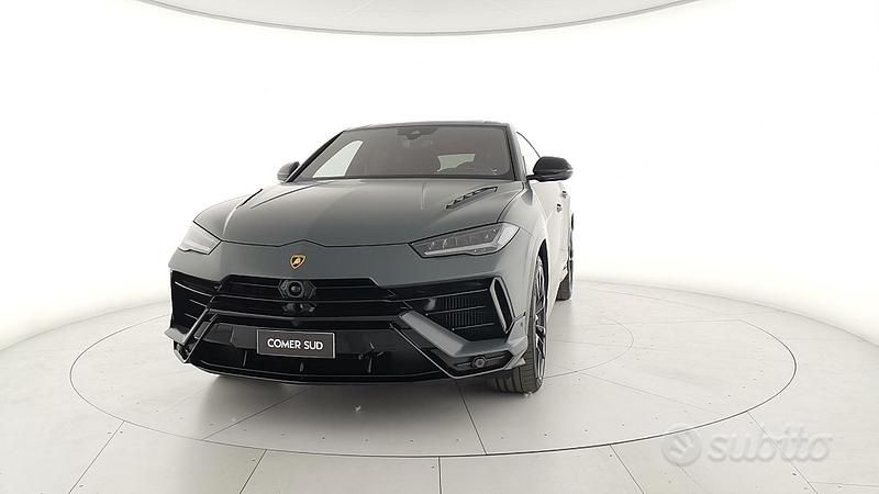 Usata Lamborghini Urus 666 CV (489 kW) 2024 Nero SUV