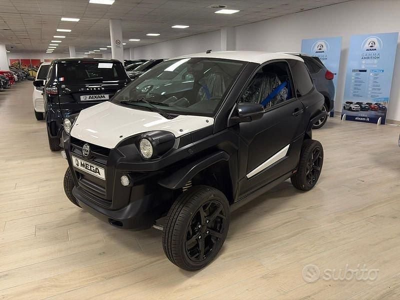 Nuova Aixam e-Scouty 2025 Bianco Cabrio