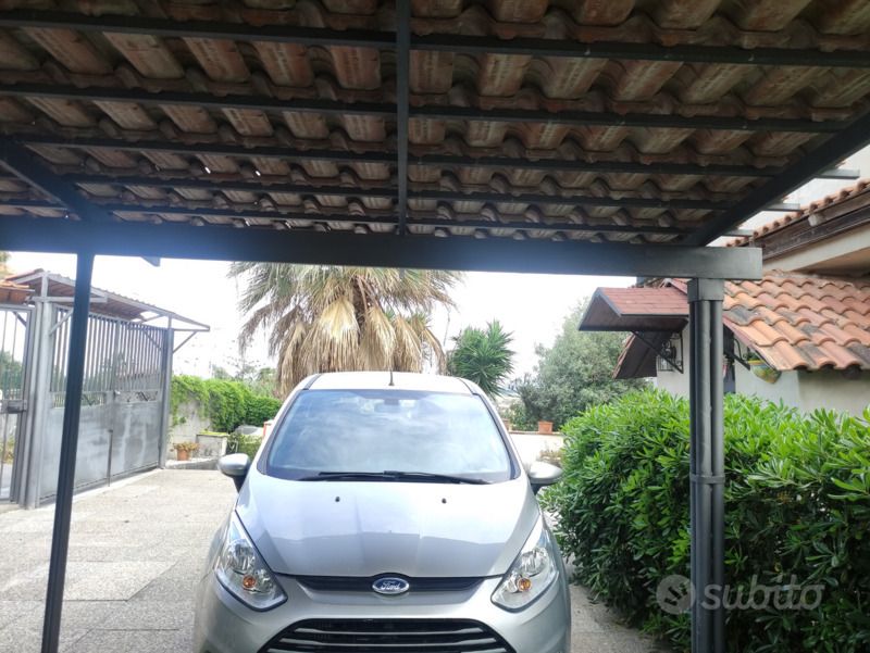 Grigio Usata 2013 Ford B-MAX Monovolume | 4000 € - Immagine 1/4