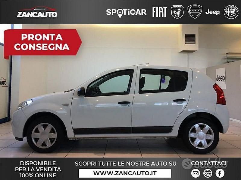 Usata Dacia Sandero Lauréate 75 CV (55 kW) 2012 Other Berlina