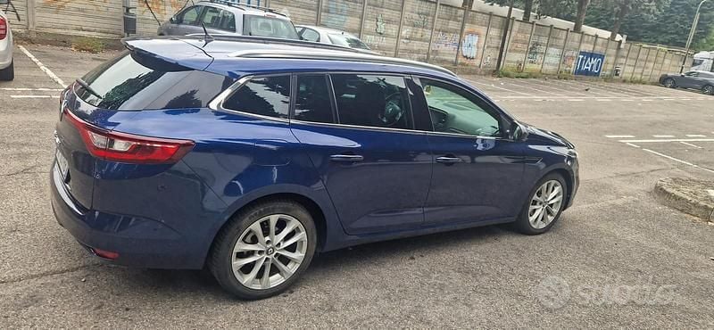 Usata Renault Mégane GrandTour 116 CV (85 kW) 2019 Blu Station wagon