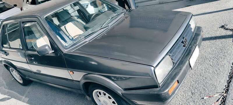 Grigio Usata 1989 VW Jetta | 4900 € - Immagine 1/4