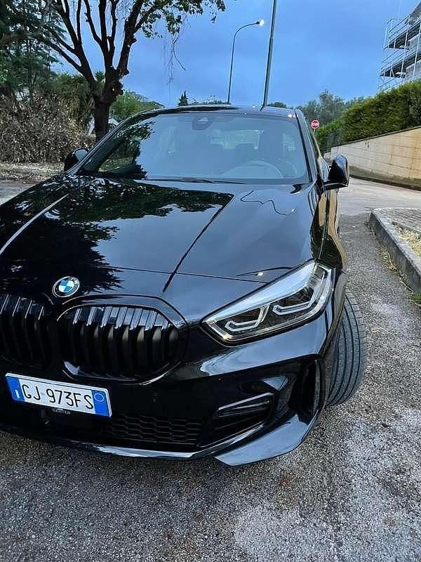 Usata 2022 BMW 116 M Sport Due volumi | 25.000 € (Ottimo prezzo) - Immagine 1/4