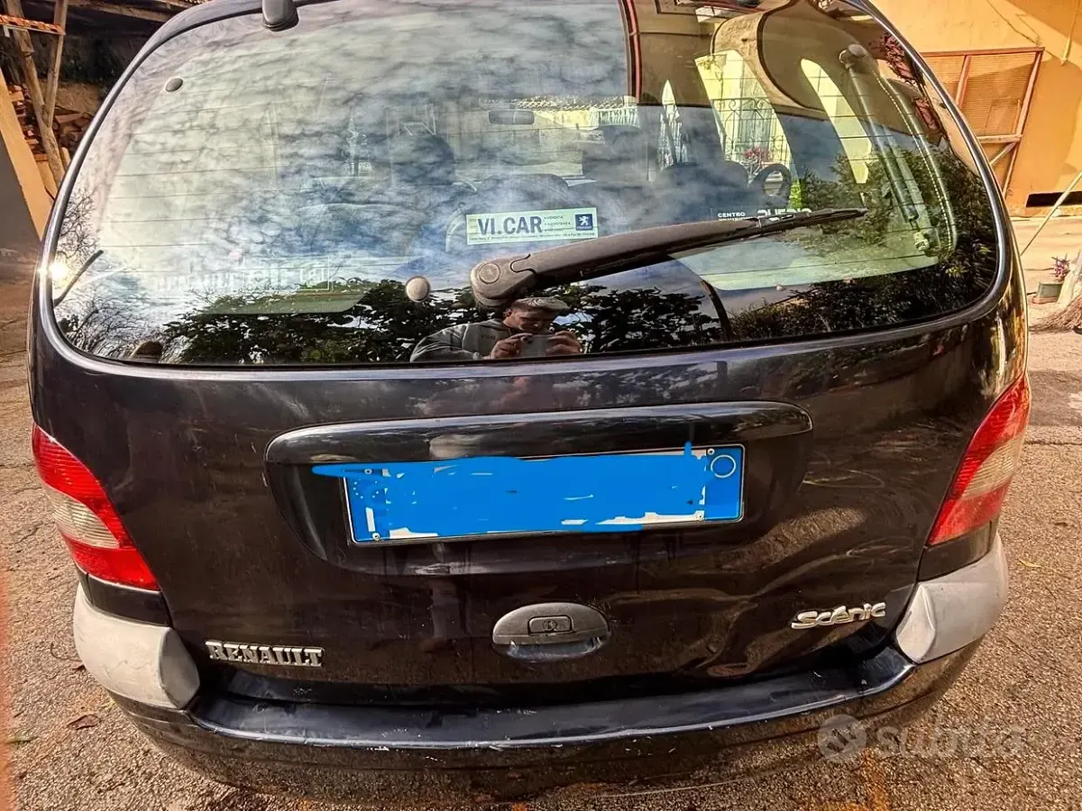 Usata Renault Scénic 107 CV (78 kW) 2000 Blu Monovolume