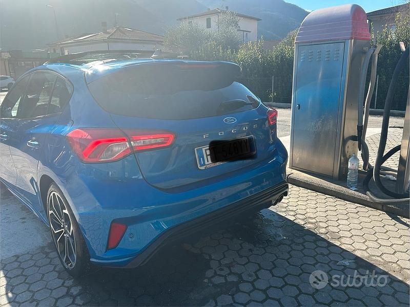 Usata Ford Focus ST-Line 125 CV (91 kW) 2019 Blu Utilitaria