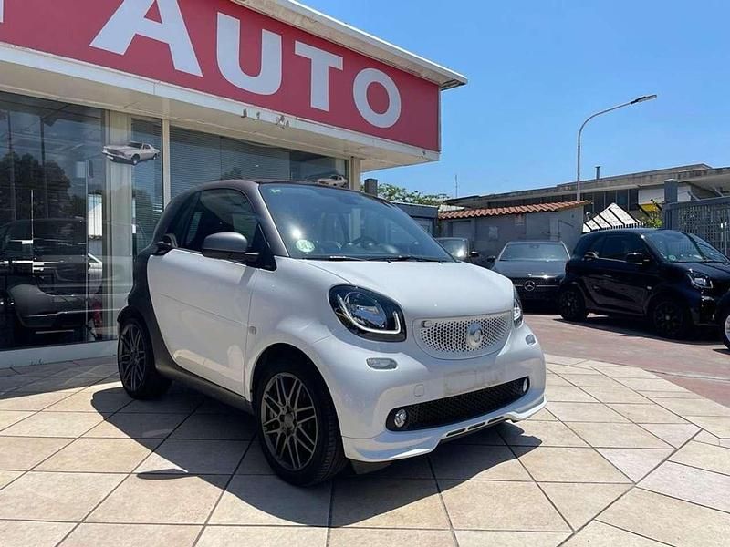 Usata Smart ForTwo Coupé Brabus 90 CV (66 kW) 2017 Bianco Utilitaria