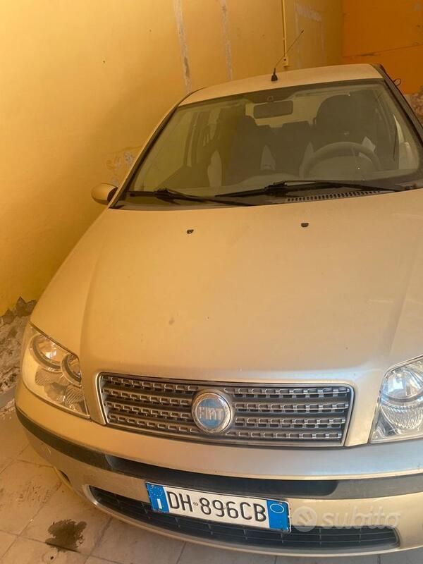 Usata Fiat Punto 69 CV (50 kW) 2008 Bianco Utilitaria