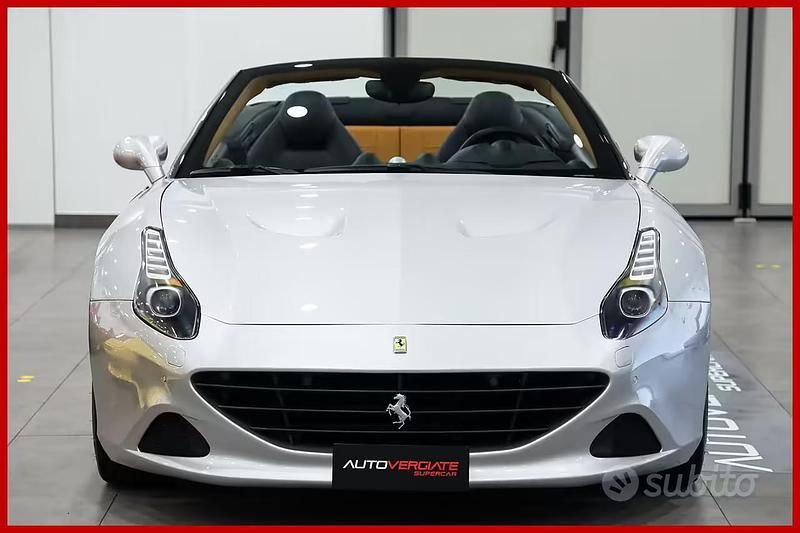 Usata Ferrari California 560 CV (411 kW) 2015 Grigio Cabrio