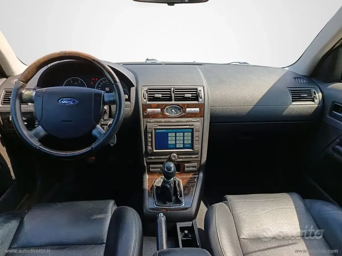 Usata Ford Mondeo 125 CV (91 kW) 2007 Grigio Berlina