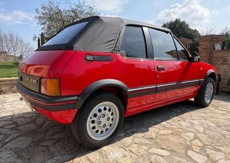 Usata Peugeot 205 113 CV (83 kW) 1988 Rosso vallelunga Berlina