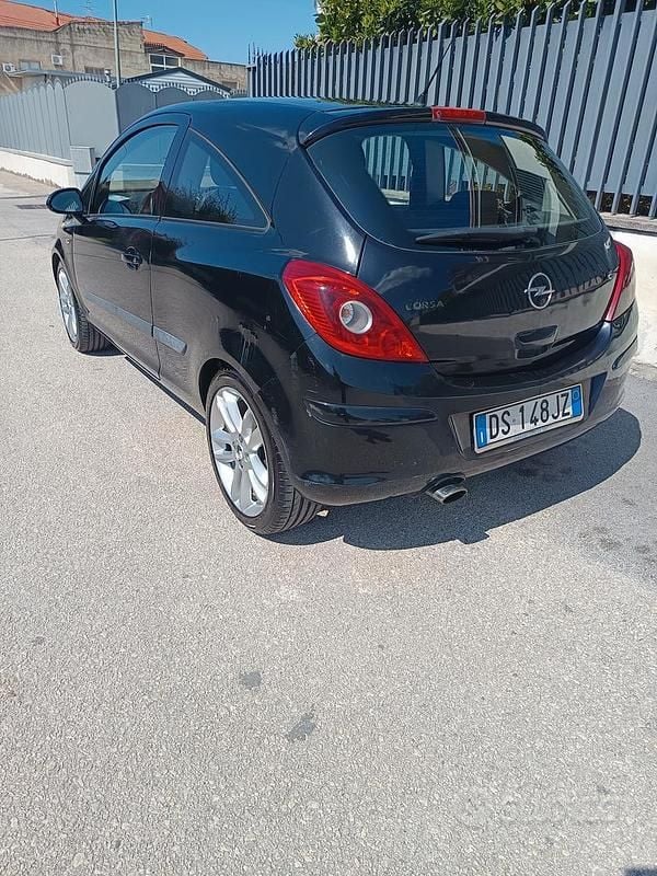 Usata Opel Corsa 2008 Nero Utilitaria