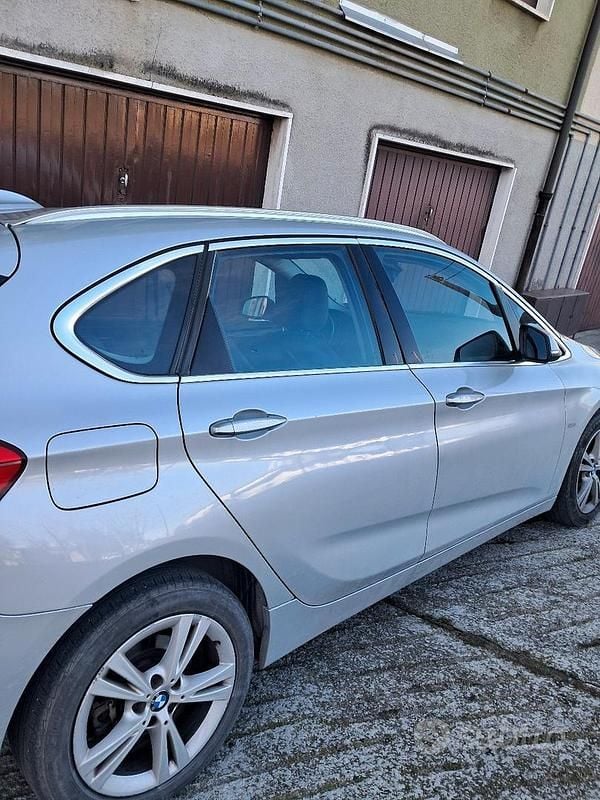 Usata BMW 216 Active Tourer Luxury Line 116 CV (85 kW) 2016 Grigio Monovolume