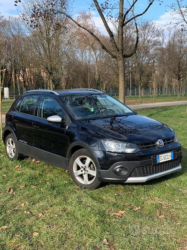 Usata VW Polo Cross 90 CV (66 kW) 2011 Nero Utilitaria