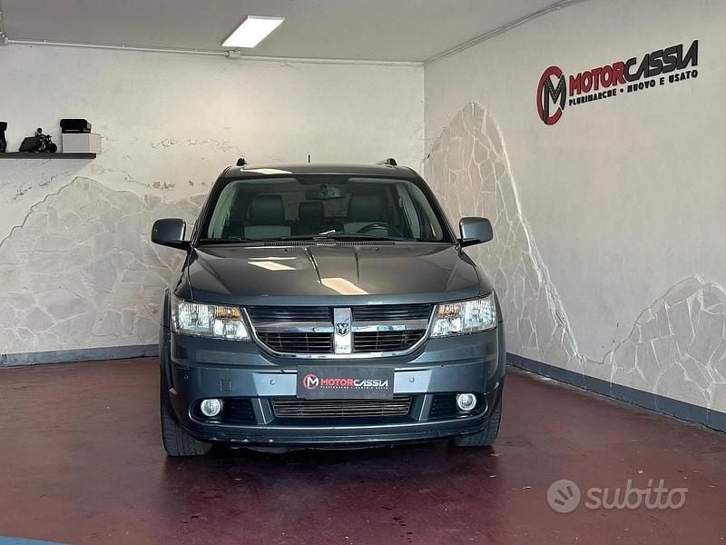 Usata Dodge Journey 140 CV (102 kW) 2008 Grigio SUV