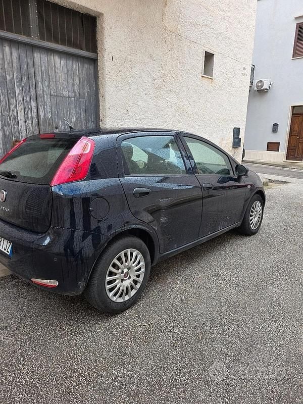 Usata Fiat Grande Punto 90 CV (66 kW) 2016 Blu Utilitaria