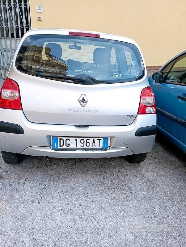 Usata Renault Twingo 58 CV (42 kW) 2007 Grigio Utilitaria