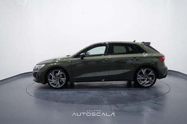 Nuova Audi A3 S-Line 150 CV (110 kW) 2025 Verde Berlina