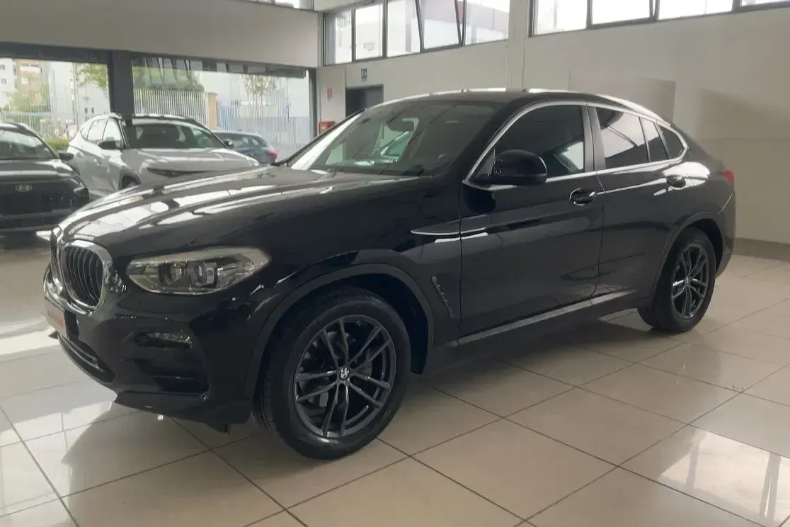 Begagnad BMW X4 Advantage 185 HK (136 kW) 2020 SUV
