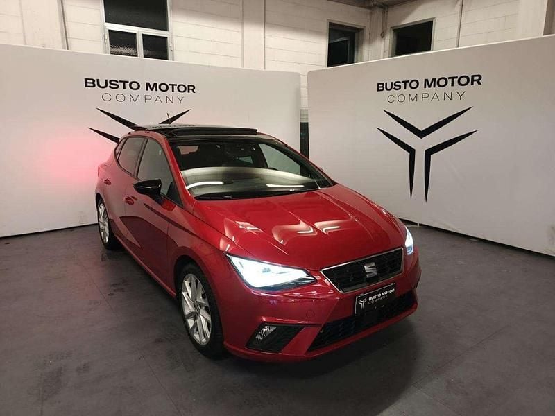 Rosso / metallizzato Usata 2023 Seat Ibiza FR Tre volumi | 18.450 € (Cara) - Immagine 1/4