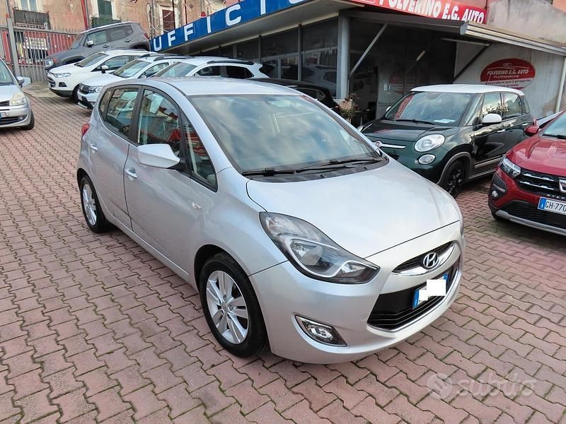 Grigio Usata 2012 Hyundai ix20 Style Due volumi | 6500 € (Cara) - Immagine 1/4
