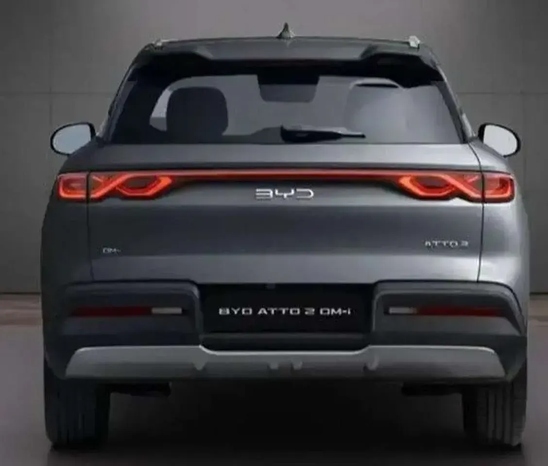 Nuova BYD Atto 2 Boost 212 CV (155 kW) 2026 Skiing white SUV