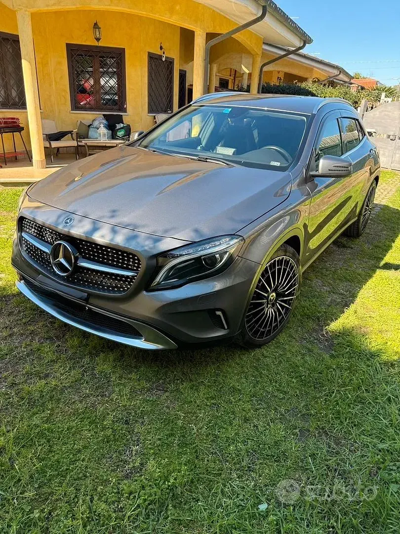 Usata Mercedes GLA200 136 CV (100 kW) 2015 SUV