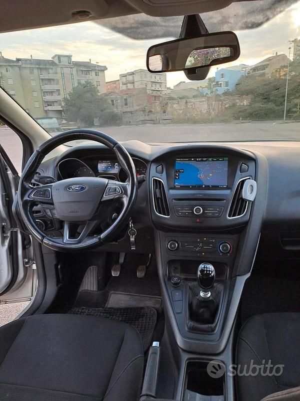 Usata Ford Focus 120 CV (88 kW) 2016 Grigio