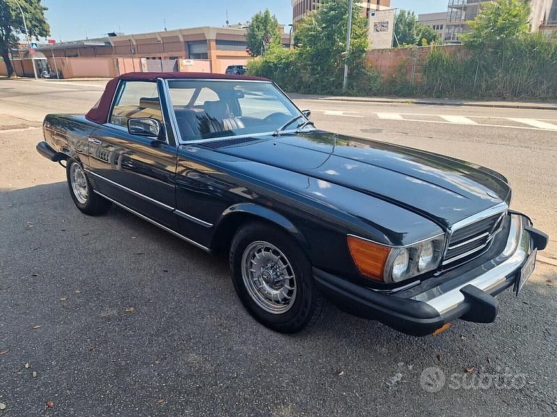 Usata Mercedes SL380 218 CV (160 kW) 1985 Nero Cabrio