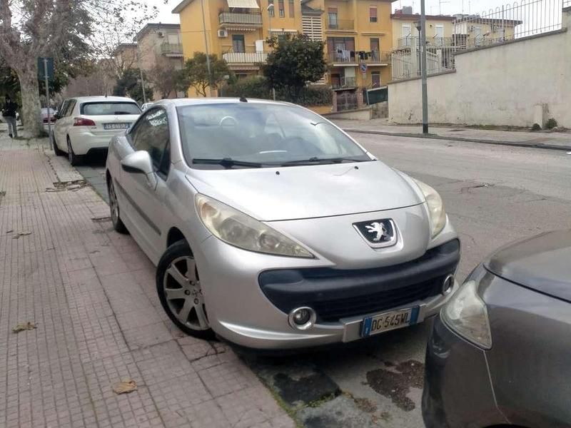 Usata Peugeot 207 CC 120 CV (88 kW) 2007 Grigio Cabrio