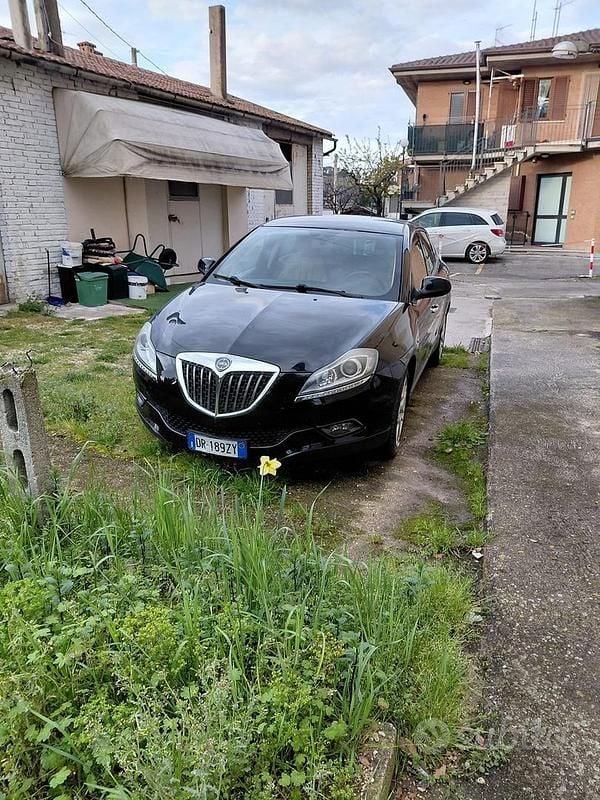 Usata Lancia Delta 120 CV (88 kW) 2008 Nero Utilitaria