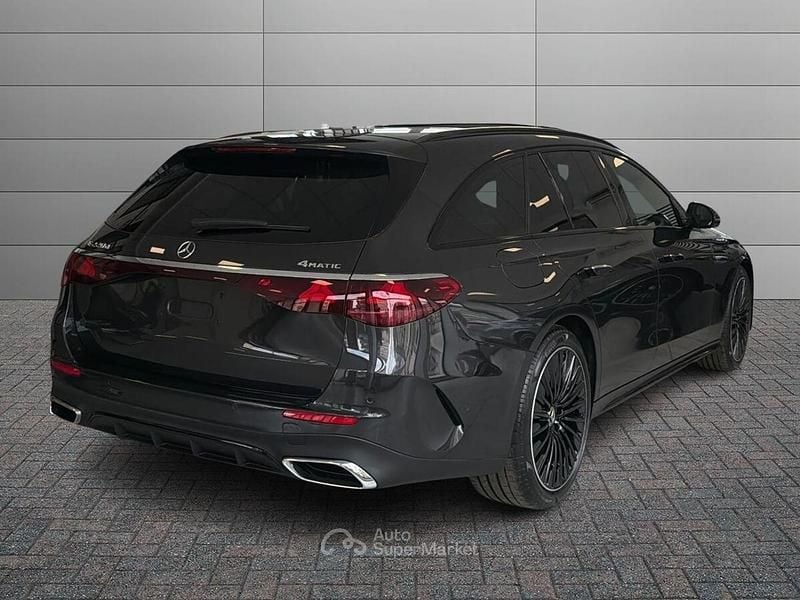 Nuova Mercedes E220 197 CV (144 kW) 2026 Gray Station wagon