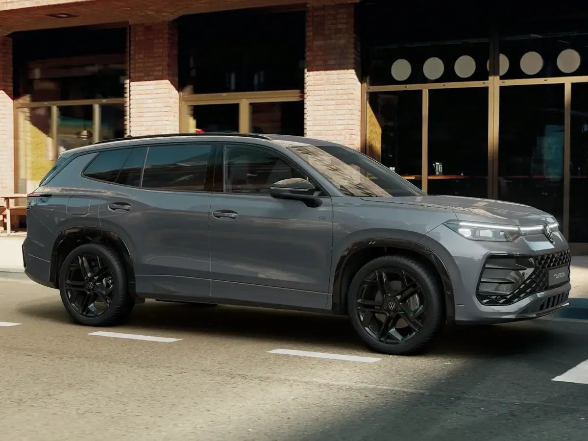 Nuova VW Tayron R-line Plus 150 CV (110 kW) 2026 Dolphin grey metallizzato SUV