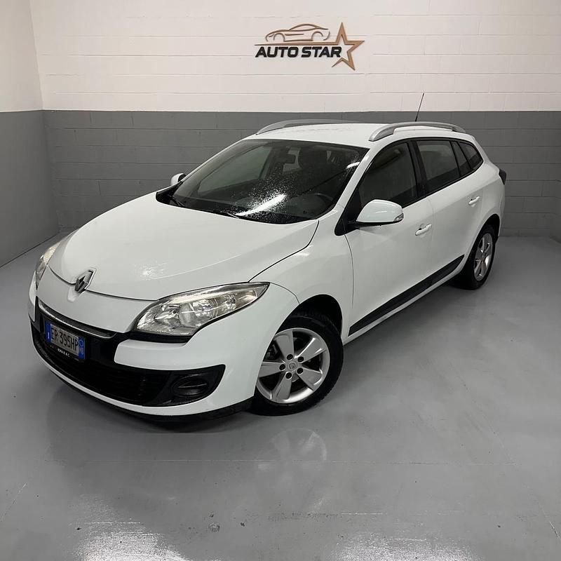 Usata Renault Mégane GrandTour 110 CV (80 kW) 2013 Argento Station wagon