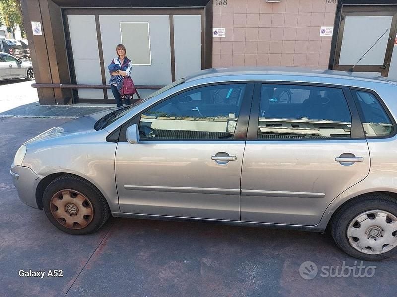 Usata VW Polo 69 CV (50 kW) 2006 Grigio Utilitaria