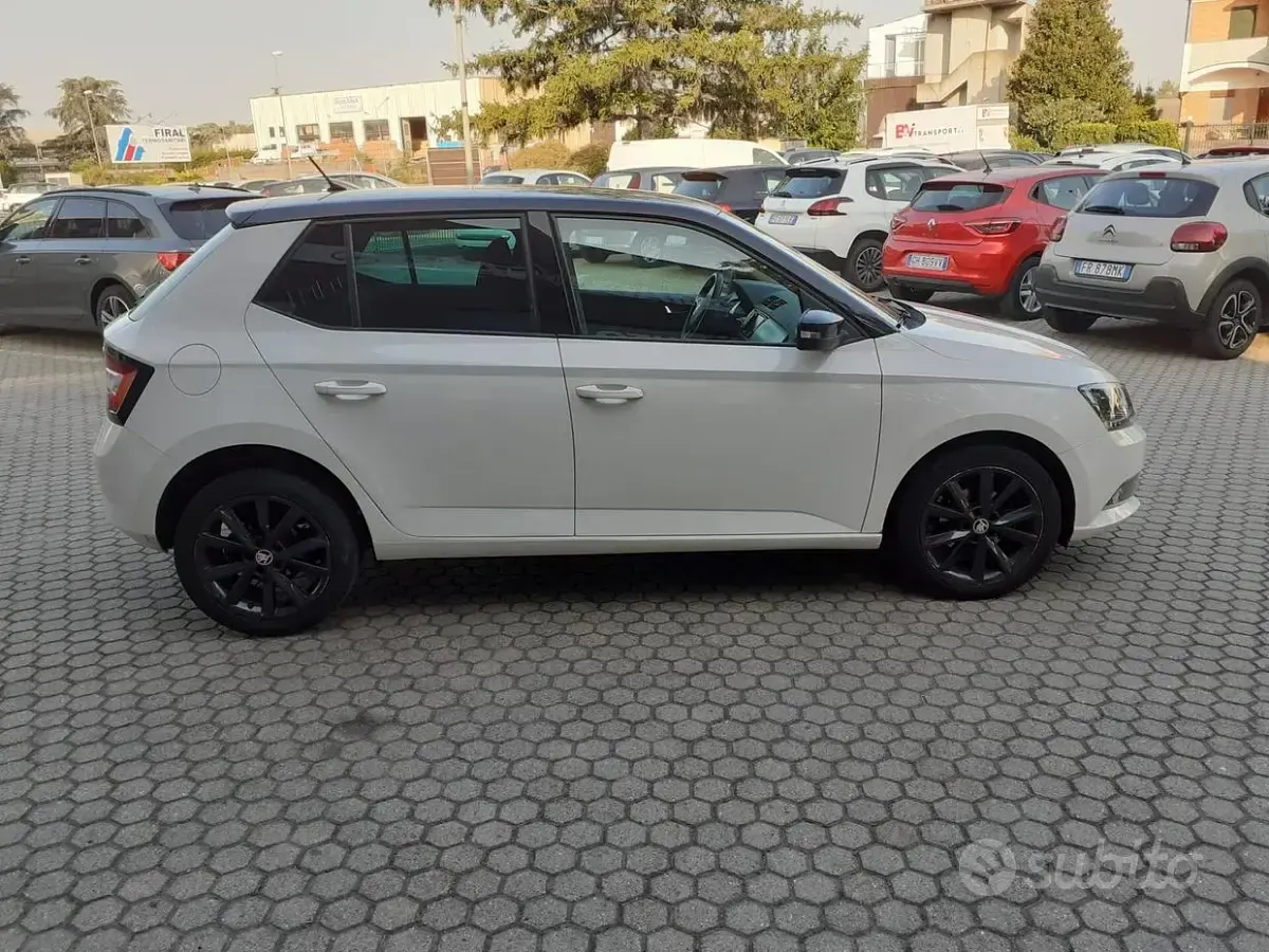 Usata Skoda Fabia Design Edition 90 CV (66 kW) 2016 Bianco Berlina